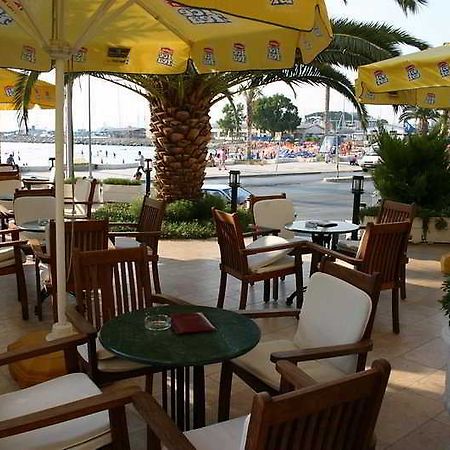 Ozcelik Hotel Кушадасъ Екстериор снимка