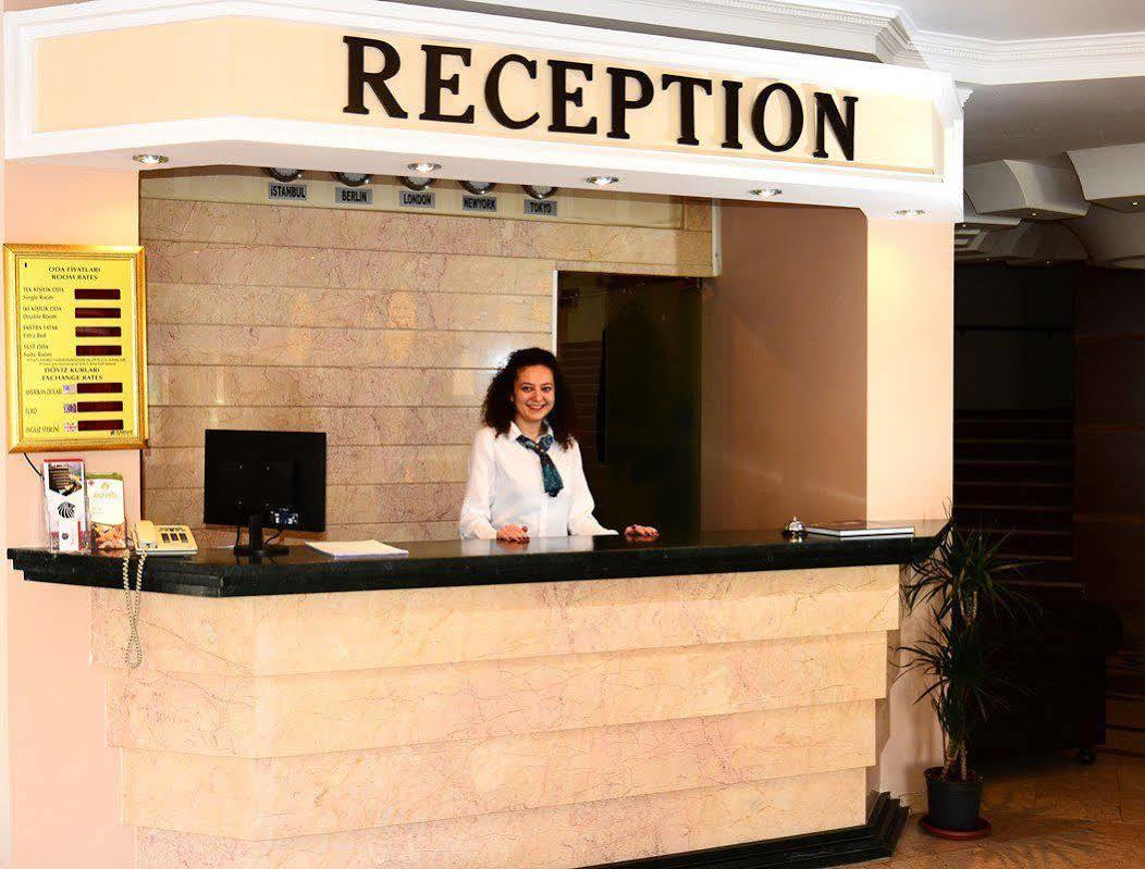 Ozcelik Hotel Кушадасъ Екстериор снимка