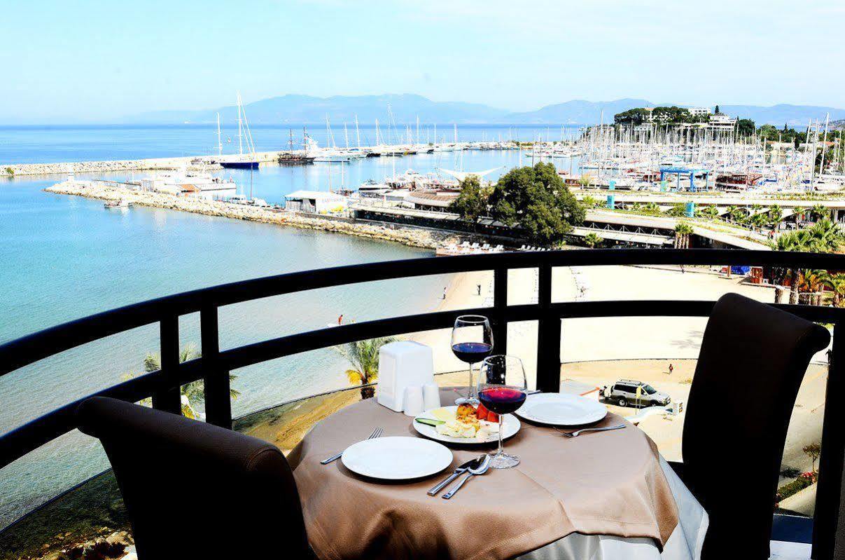 Ozcelik Hotel Кушадасъ Екстериор снимка